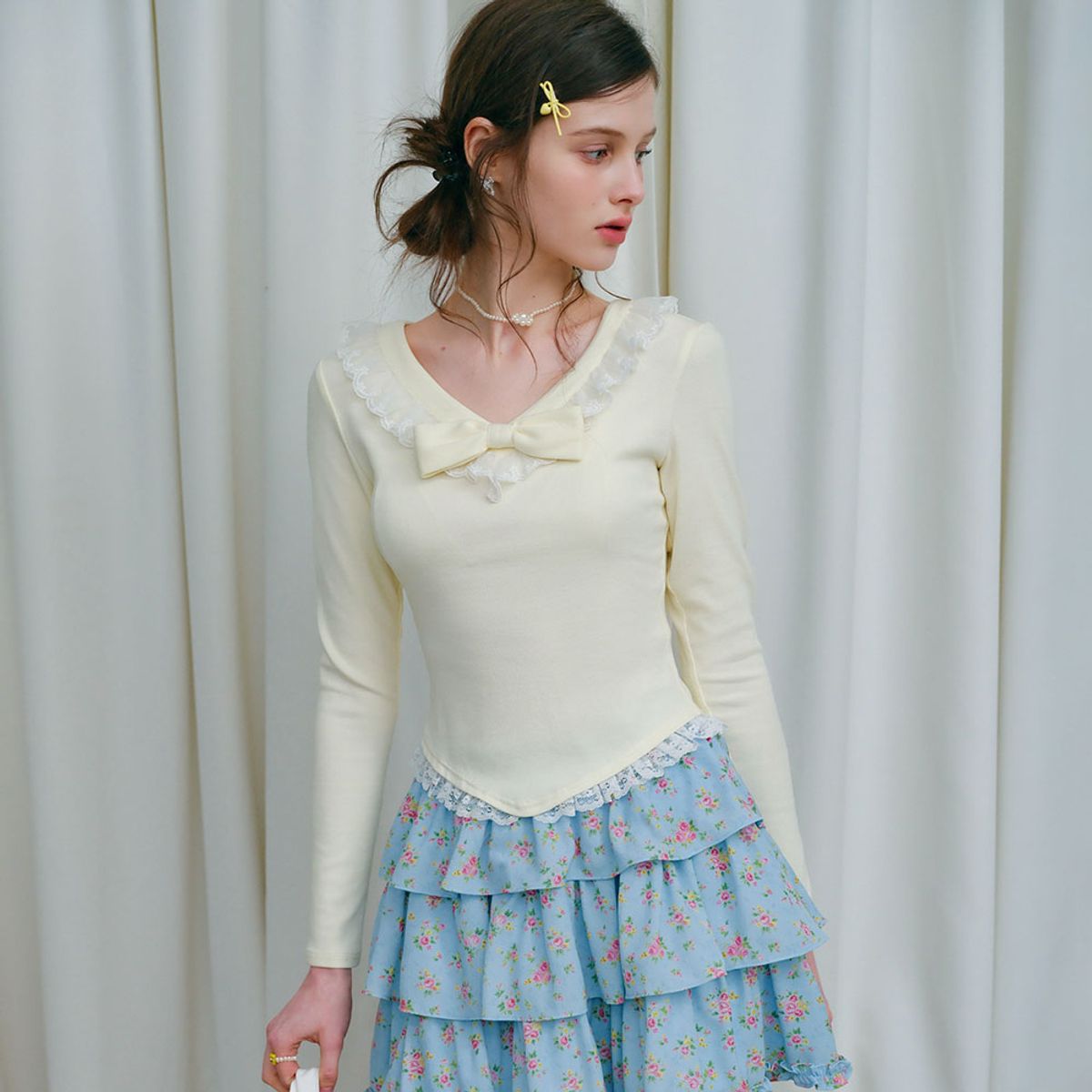 쎄무아듀(CEST MOIDEW) Cest_Ribbon lace slim long sleeve top