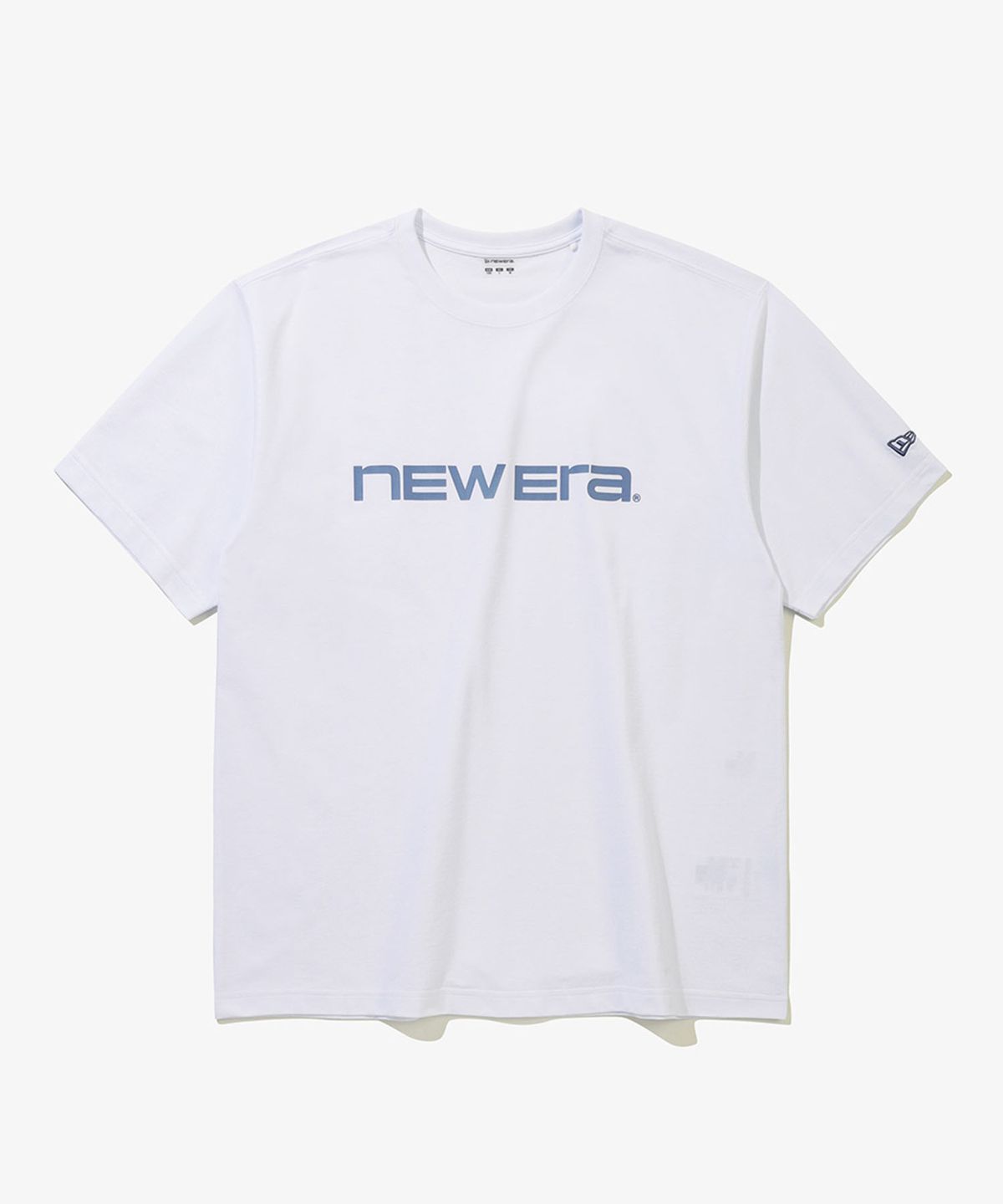 뉴에라(NEW ERA) 워드마크 로고 베이직 티셔츠 화이트