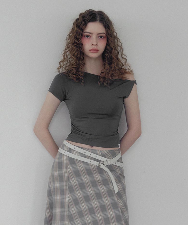 베티즌 언발 꼬임 티셔츠