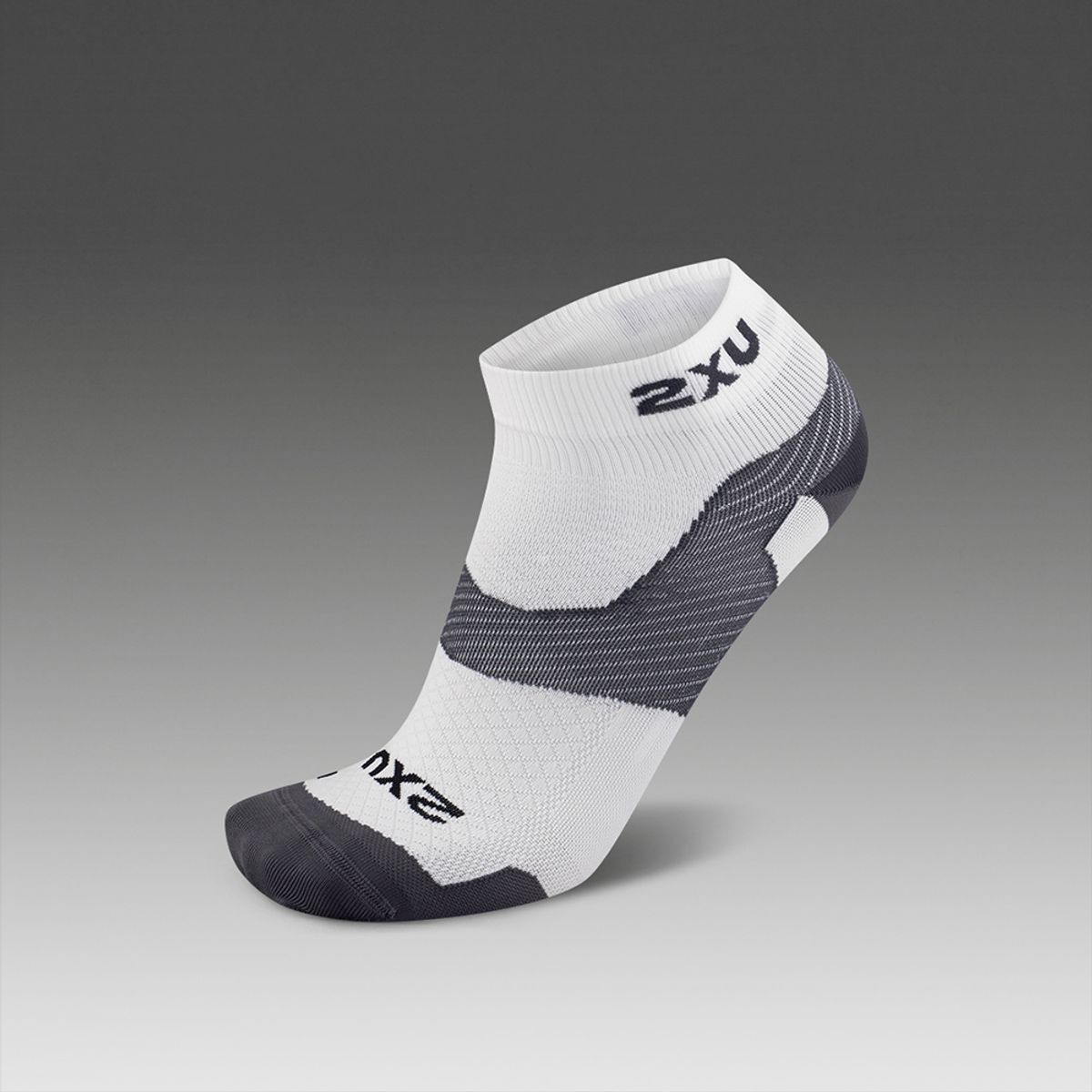 투타임즈유(2XU) (공용) 벡터 울트라라이트 1/4 크루 삭스 UA7028EWHT-GRY