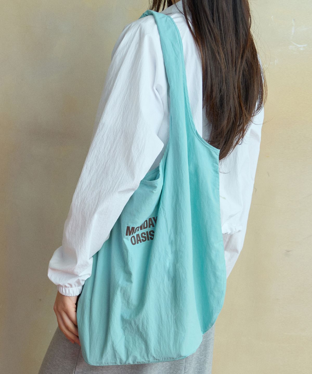 웬즈데이오아시스 포 우먼(WEDNESDAYOASISFORWOMEN) 위크데이즈 컬러 나일론 숄더백_MINT(WB6AC05)