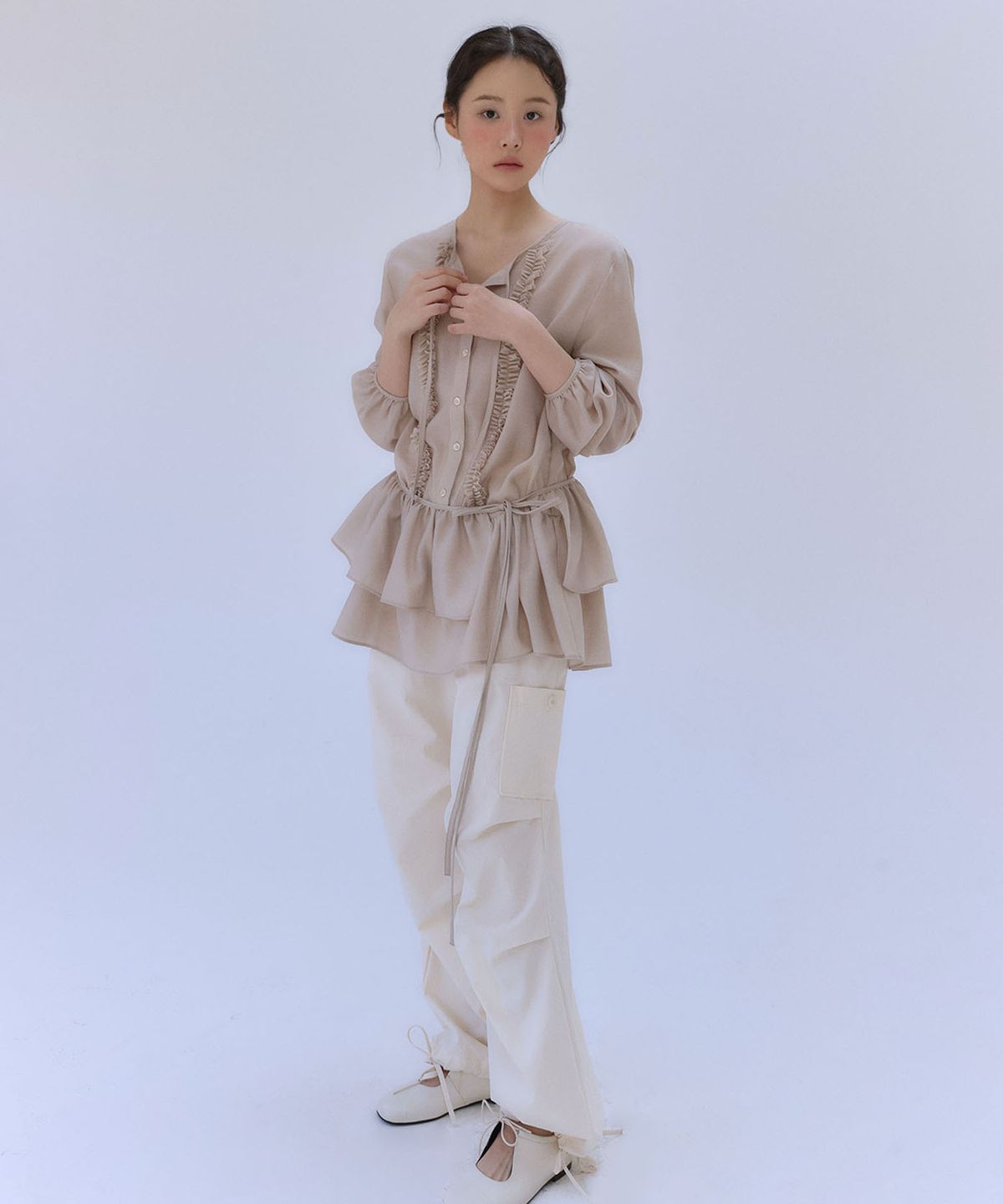아우로(OURO) COTTON POCKET JOGGER PANTS [ ECRU ]