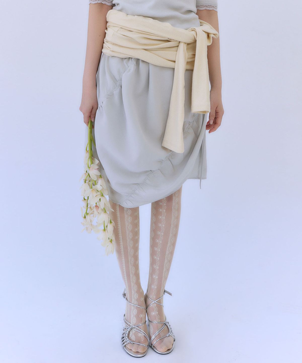 아우로(OURO) BANDING BALLOON MIDI SKIRT [ PALE BLUE ]