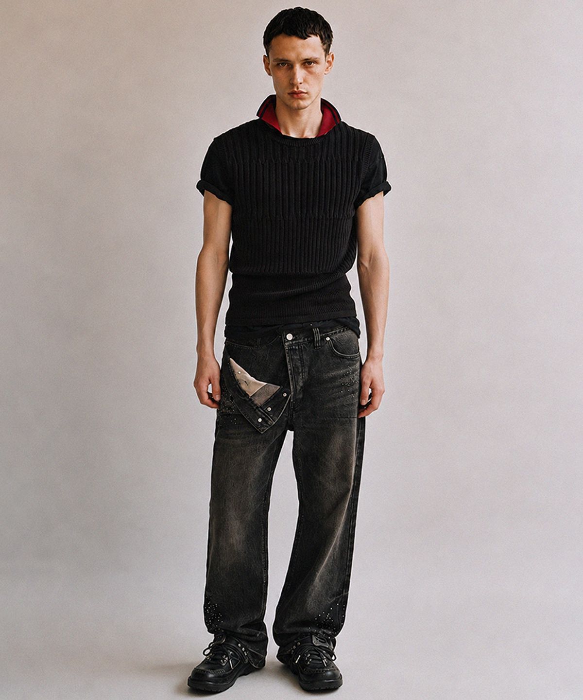 앤더슨벨(ADSB ANDERSSON BELL) FORD KNIT SLEEVELESS atb1535m(BLACK)