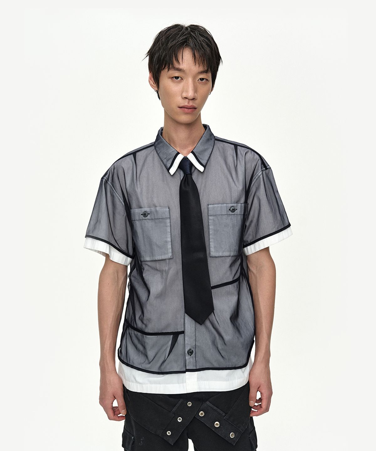 앤더슨벨(ADSB ANDERSSON BELL) WHITE SHEER LAYERED SHIRT atb1537m(WHITE/NAVY)