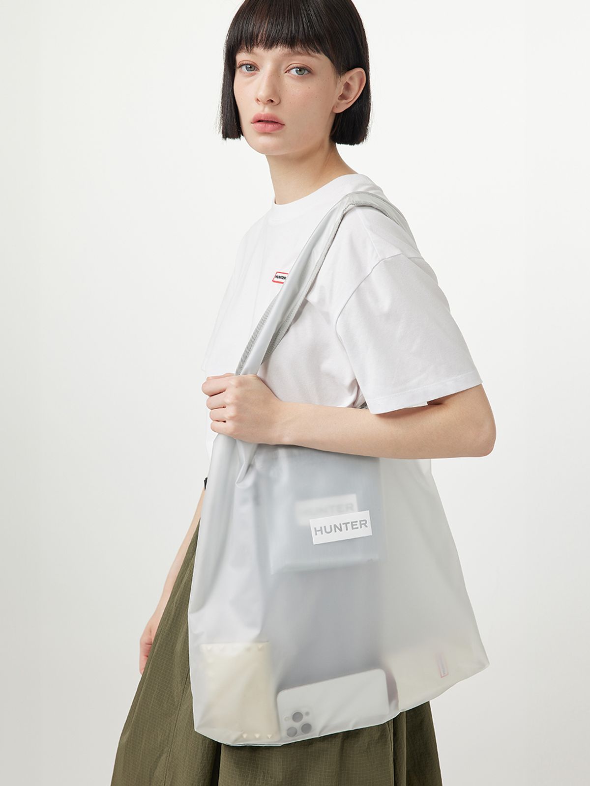 헌터(HUNTER) [UNISEX] 트래블 루센트 숄더백 - 라이트그레이 HEUK304BSZLGY