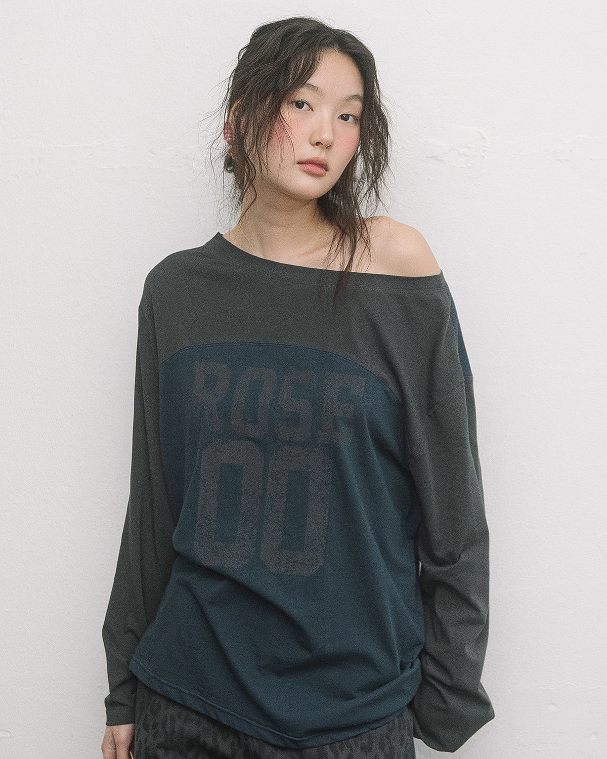 해비즘(HAVISM) ROSE FOOTBALL BOAT NECK L/S TEE(NAVY)