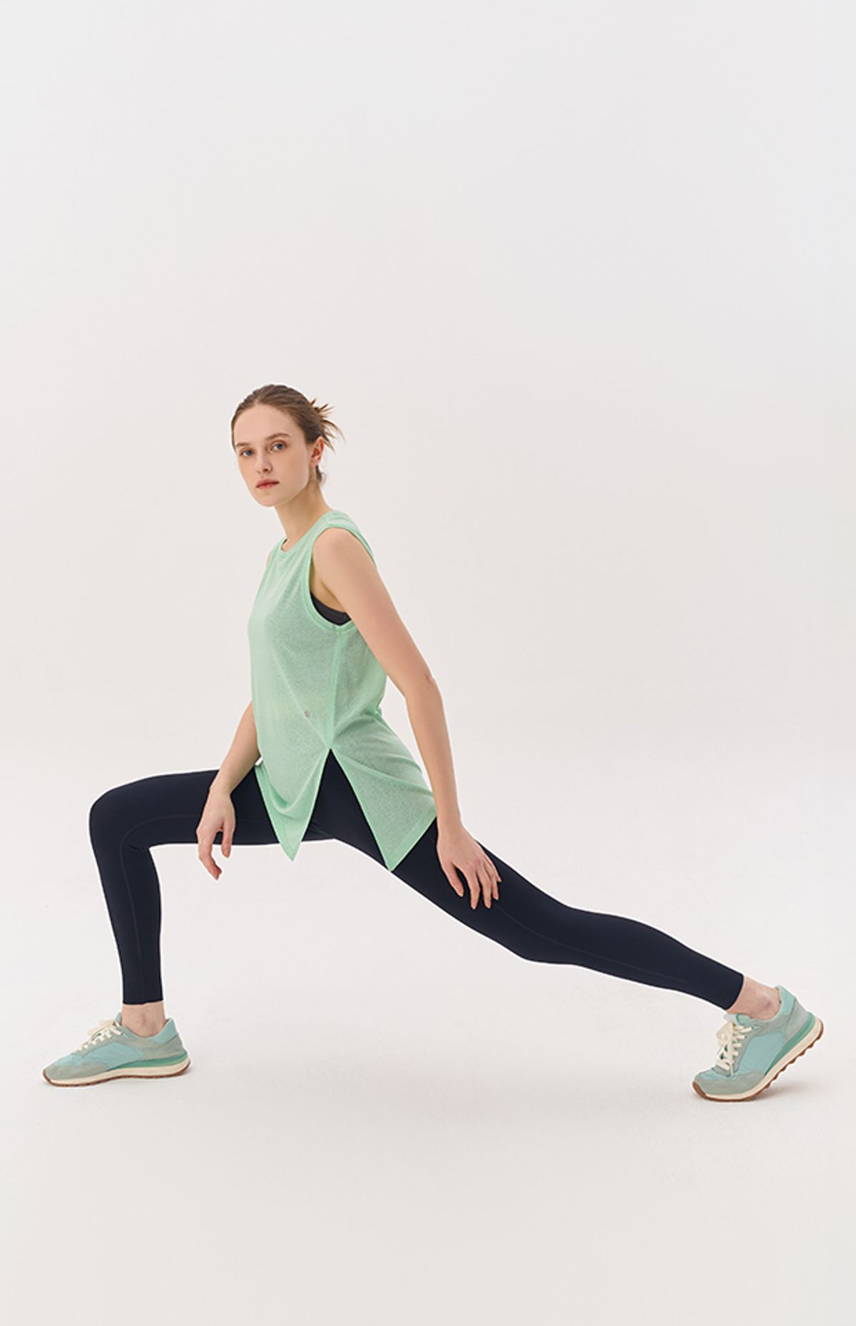 위뜨(HUIT) 인피니티 FIT 24 울트라N 9부 레깅스 HTWLE4Z01T