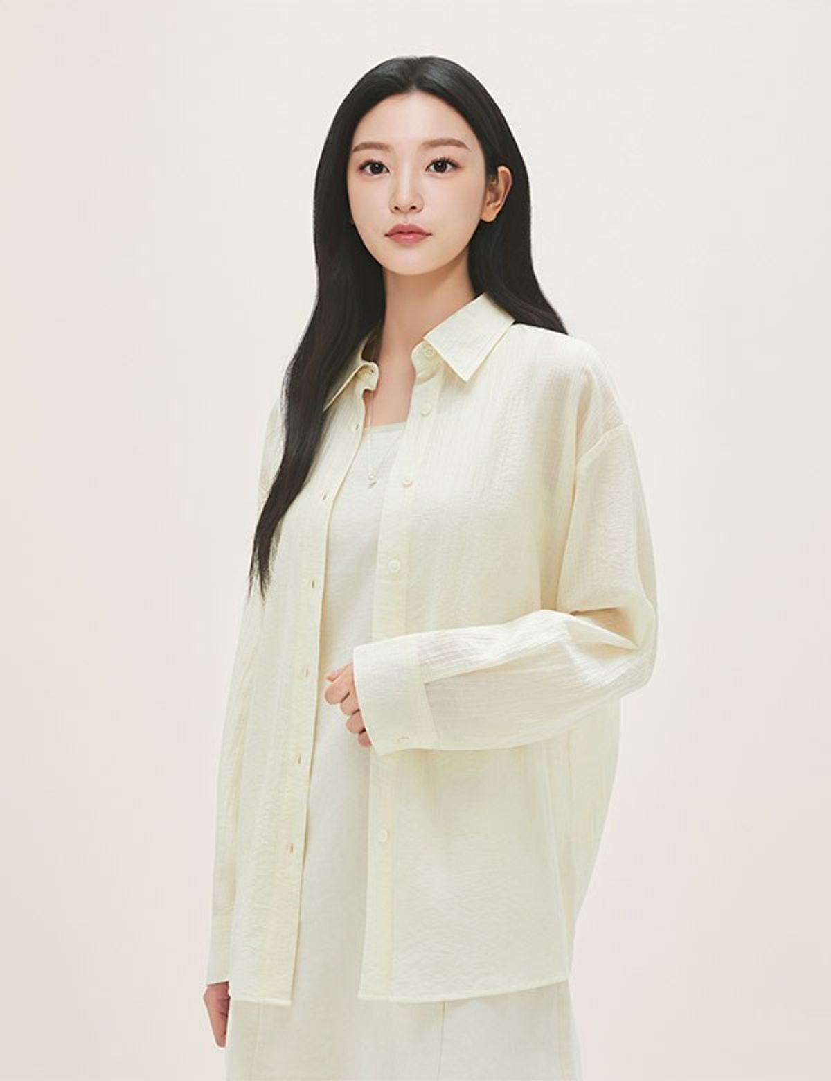 로엠(ROEM) 백 꼬임 셔츠 RMYWG25R15