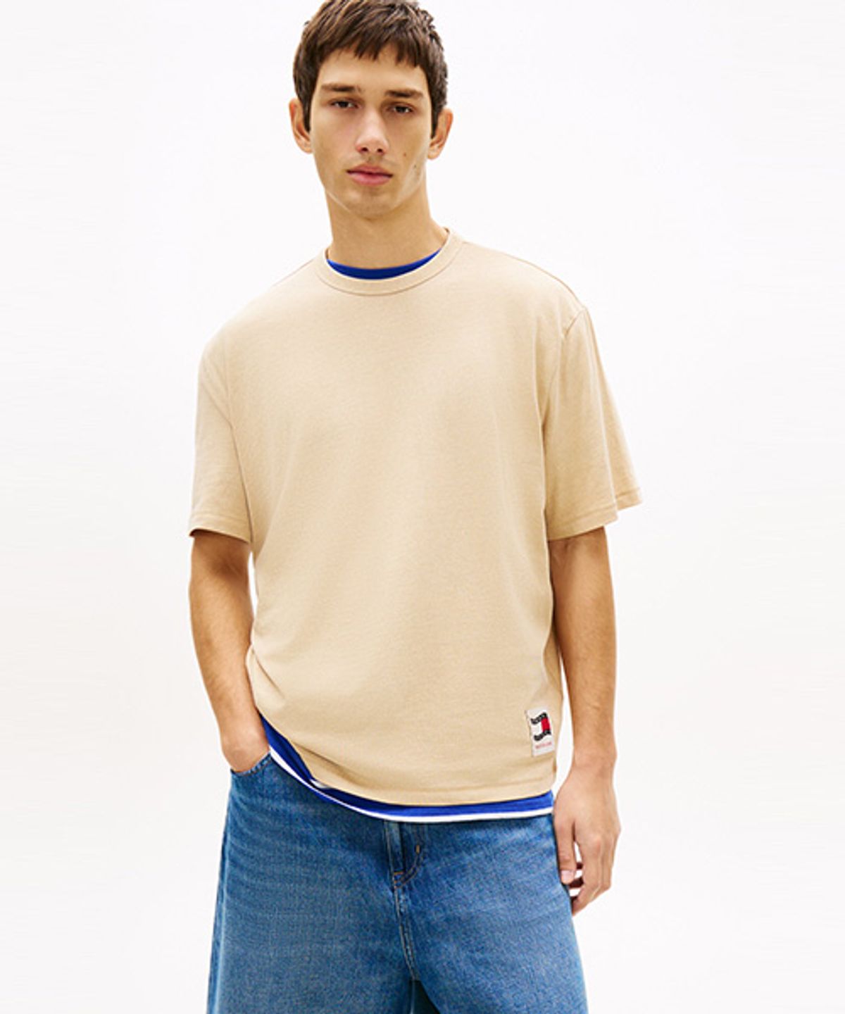 타미진스(TOMMY JEANS) 90S 웨이빙 플래그 티셔츠 (T32G1TTO42TMT1AB9)