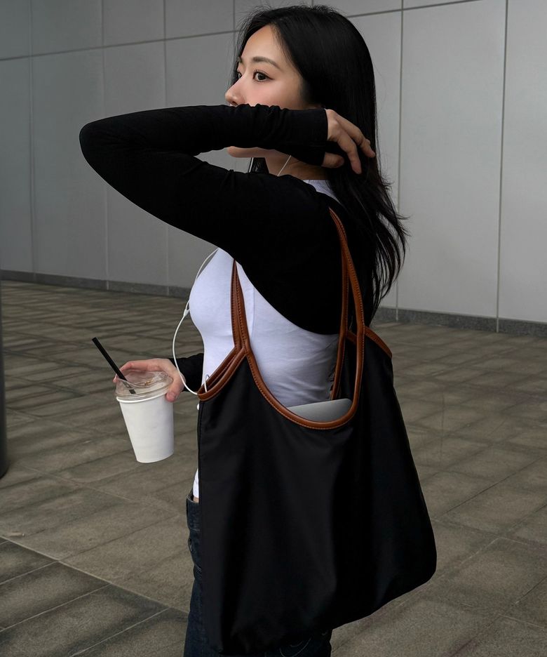 ARC MEDIUM NYLON BLACK · 아크 미디엄 나일론 블랙