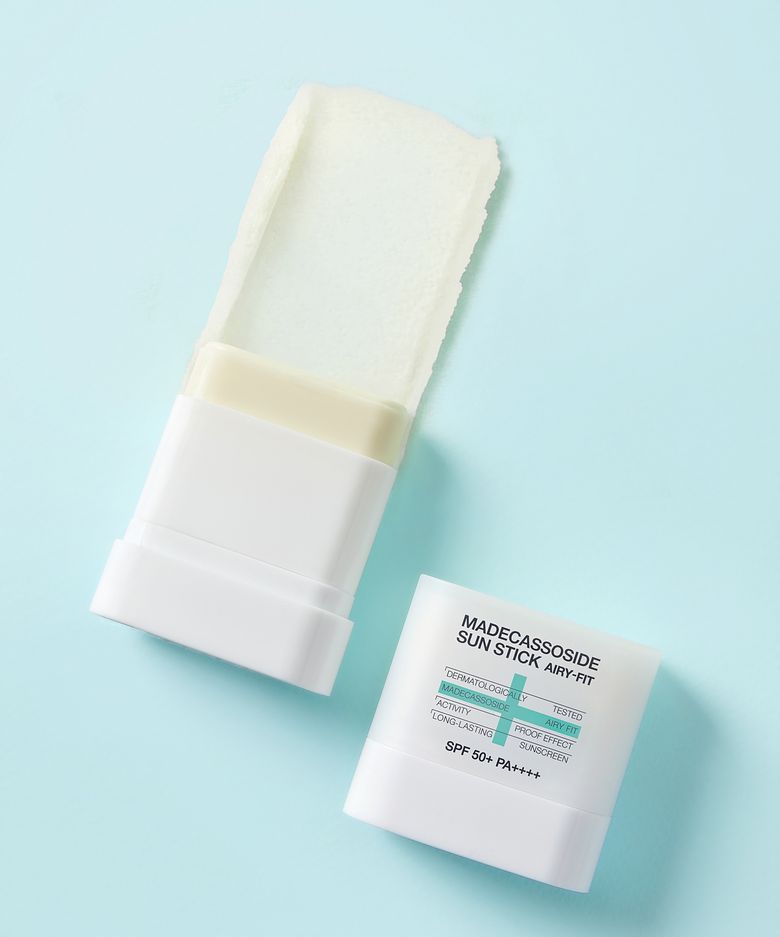 [2개] 마데카소사이드 선스틱 에어리 핏 (SPF 50+) 2개
