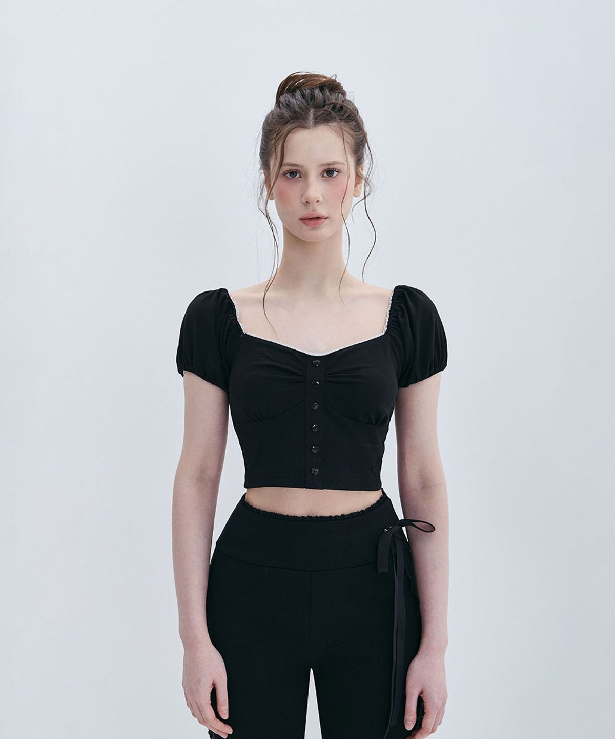 모아벨(MOABEL) COQUETTE PUFF TOP - BLACK