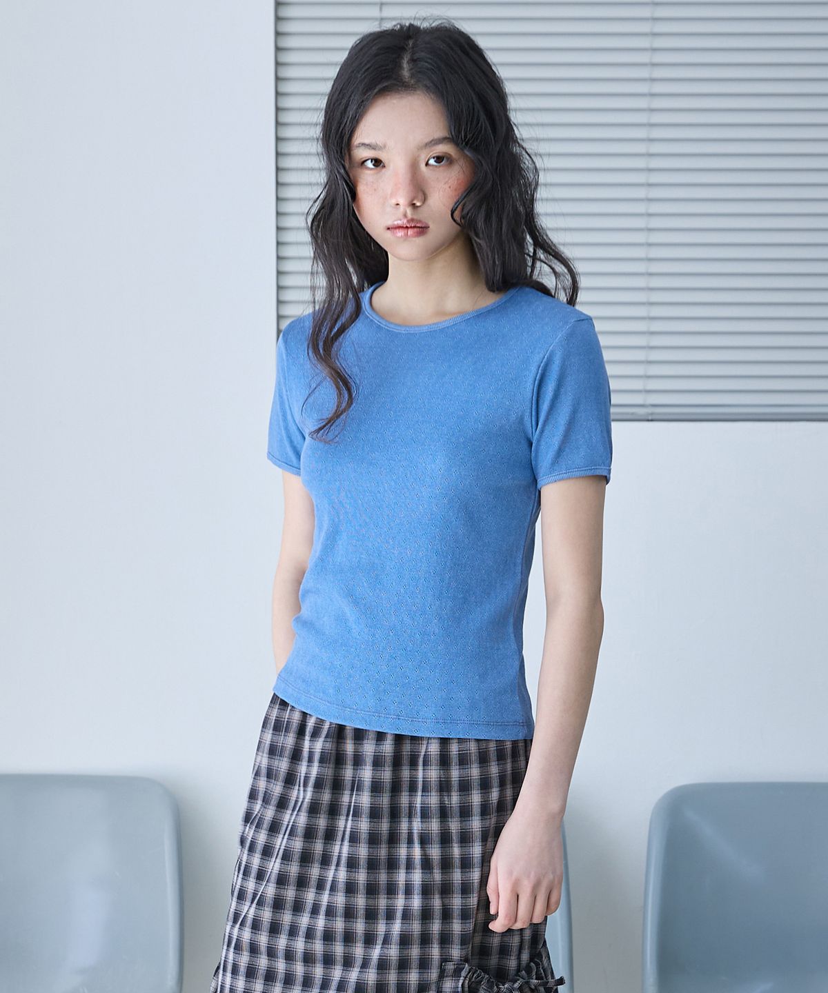 꼬모니노즈(COMONINOZ) W PIGMENT EYELET T-SHIRT [BLUE]