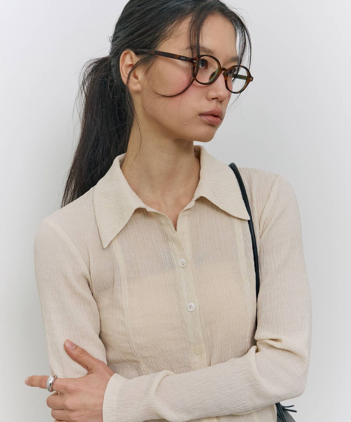 미노버(MINOUVER) Contour Pleated Shirt (beige)