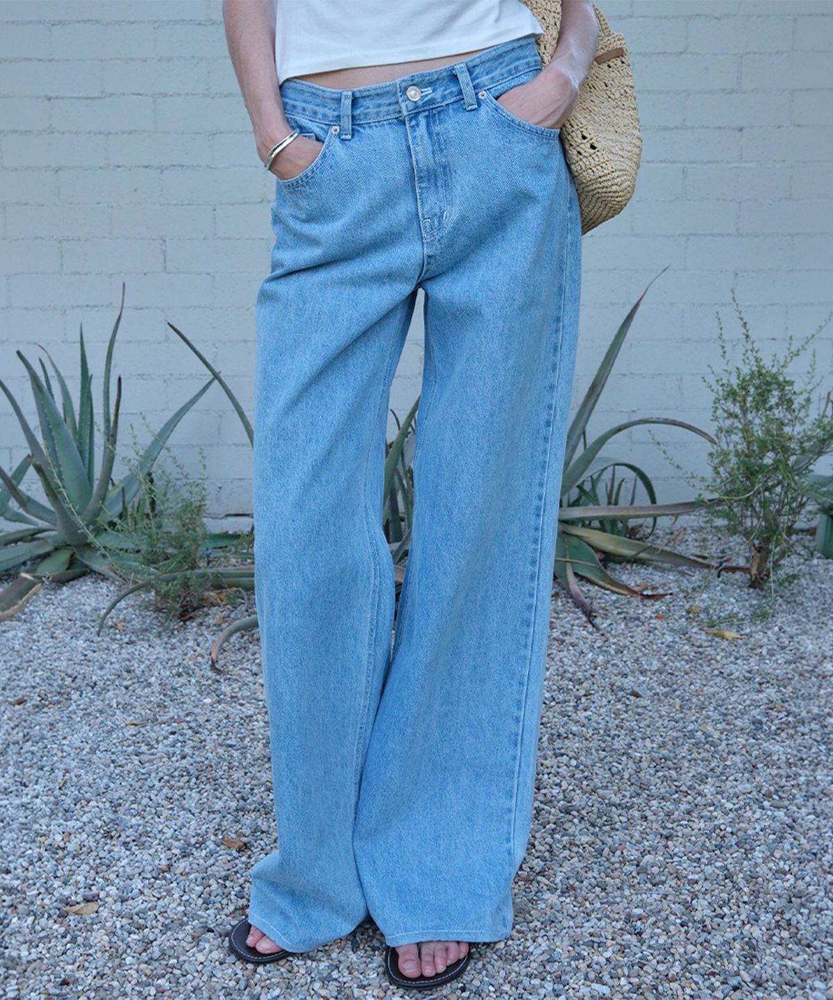 썸웨어버터(SOMEWHEREBUTTER) Tate Wide Denim Pants - Light Blue