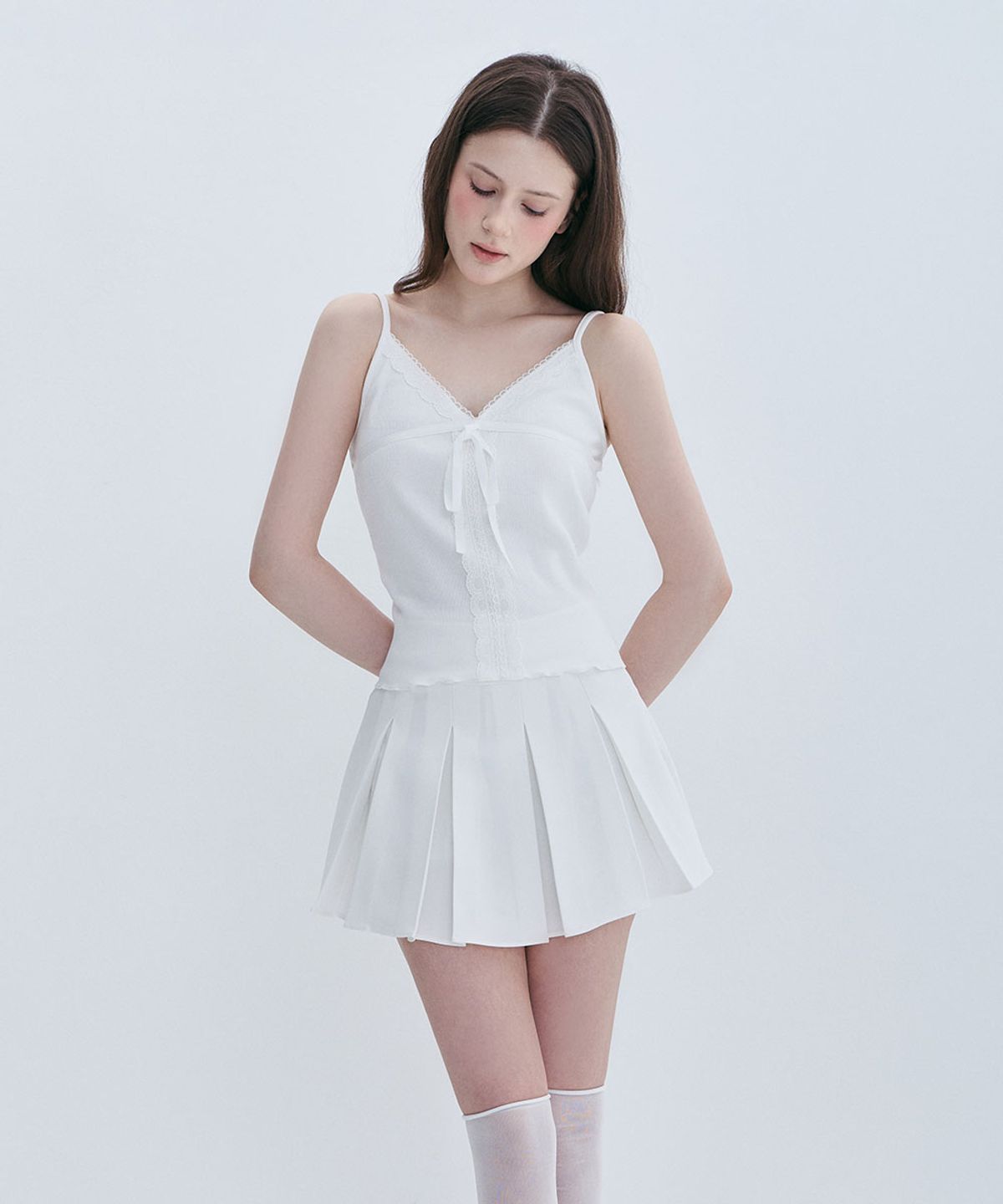 모아벨(MOABEL) CLASSIC PLEATS TENNIS SKIRT - WHITE