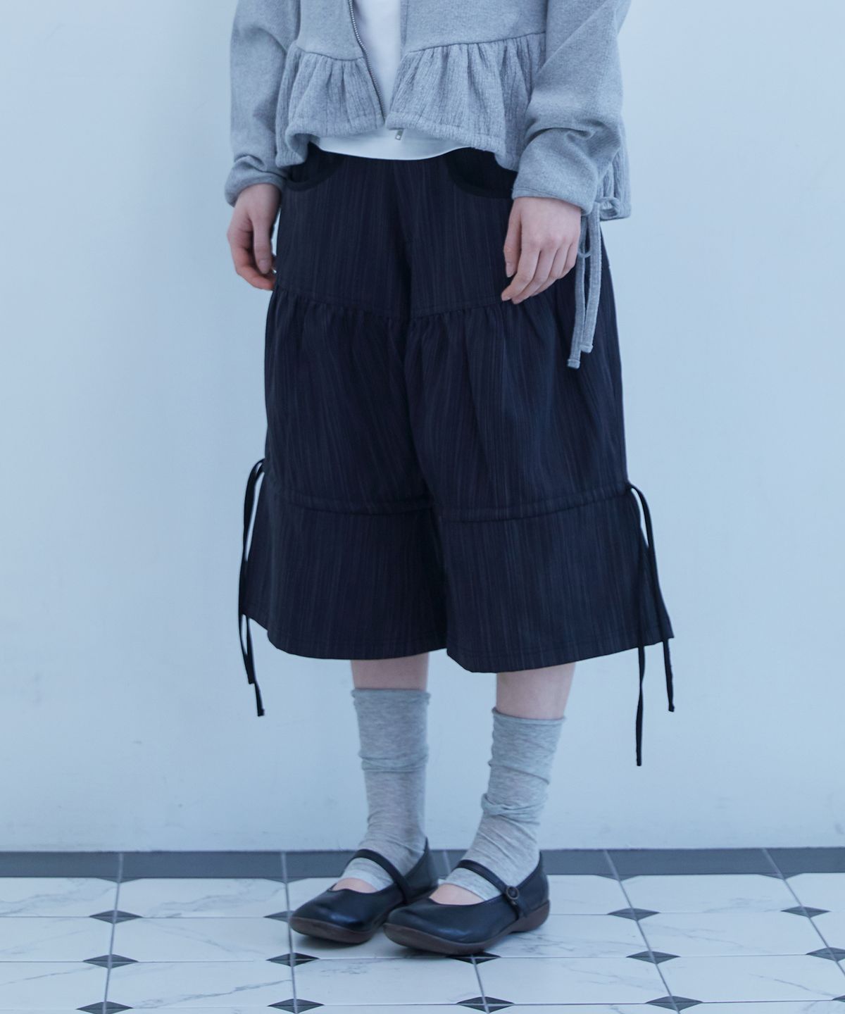 테레루(TERERU) Shirring Plum Fit Pants Charcoal