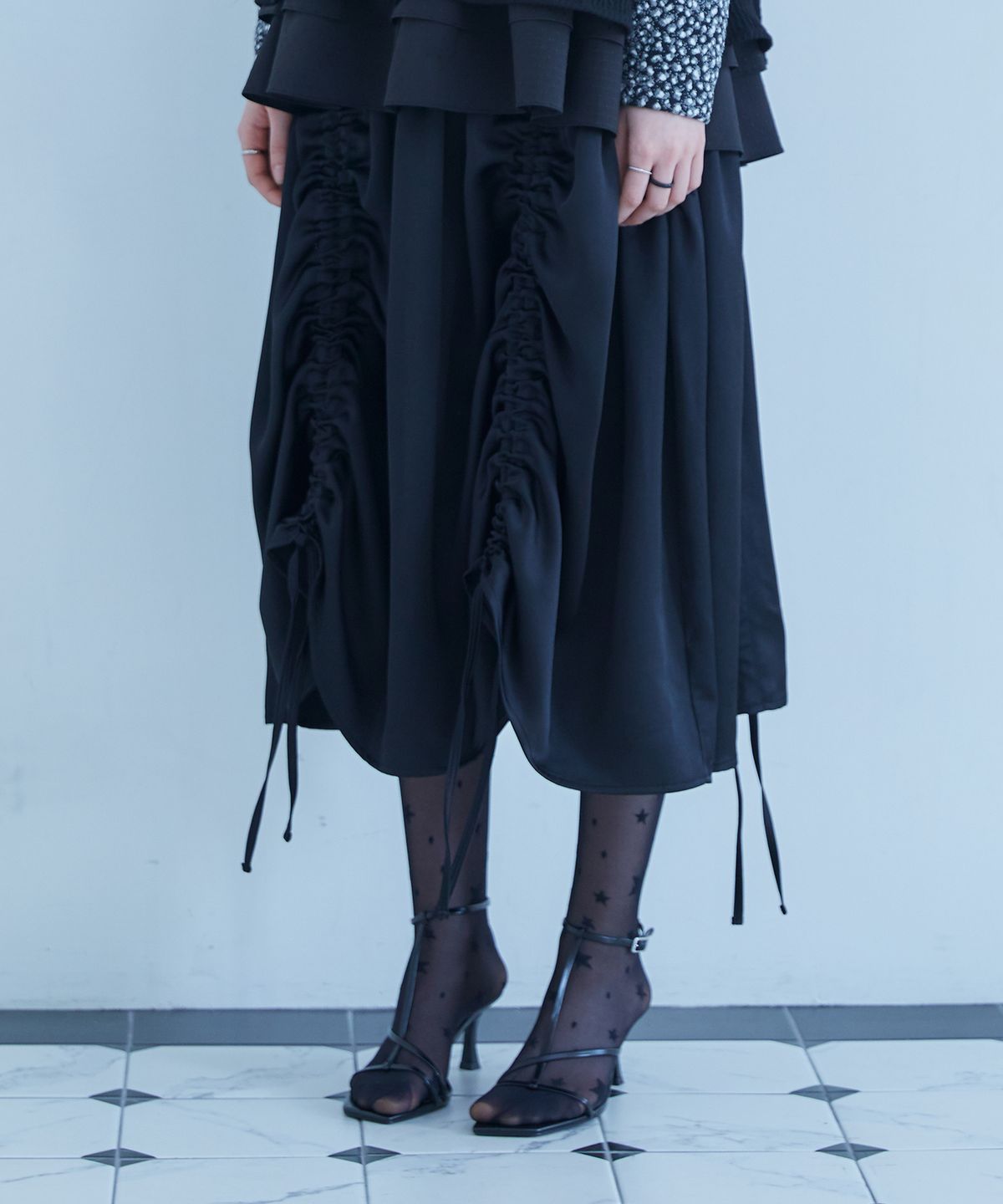 테레루(TERERU) Side Ruffle Flare Skirt Black