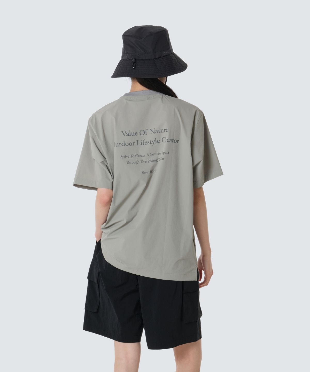 스노우피크 어패럴(SNOWPEAK APPAREL) 씬테크 레터링 반팔 티셔츠 (S26MUSTS31) Fog Gray