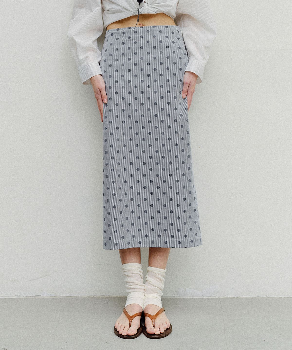 엔오르(EN OR) STRIPED DOT LONG SKIRT - NAVY