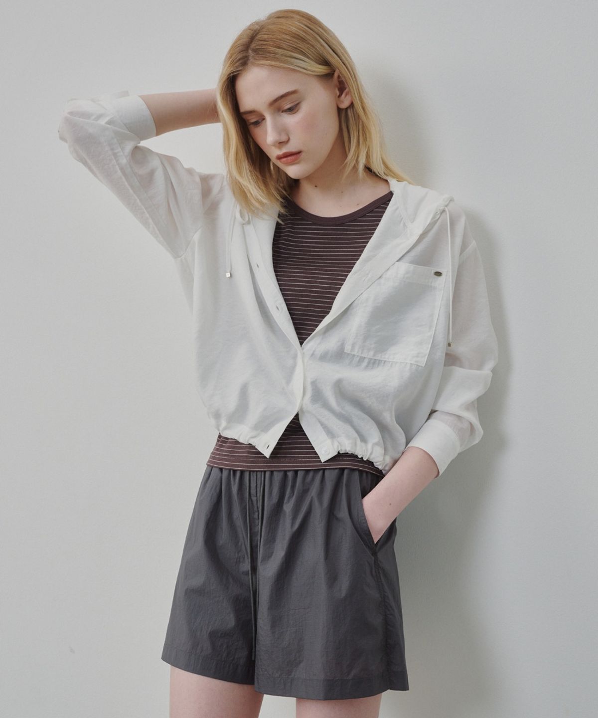 올리브 데 올리브(OLIVE DES OLIVE) 밑단 스트링 후드 셔츠형 점퍼 OW6MM4560