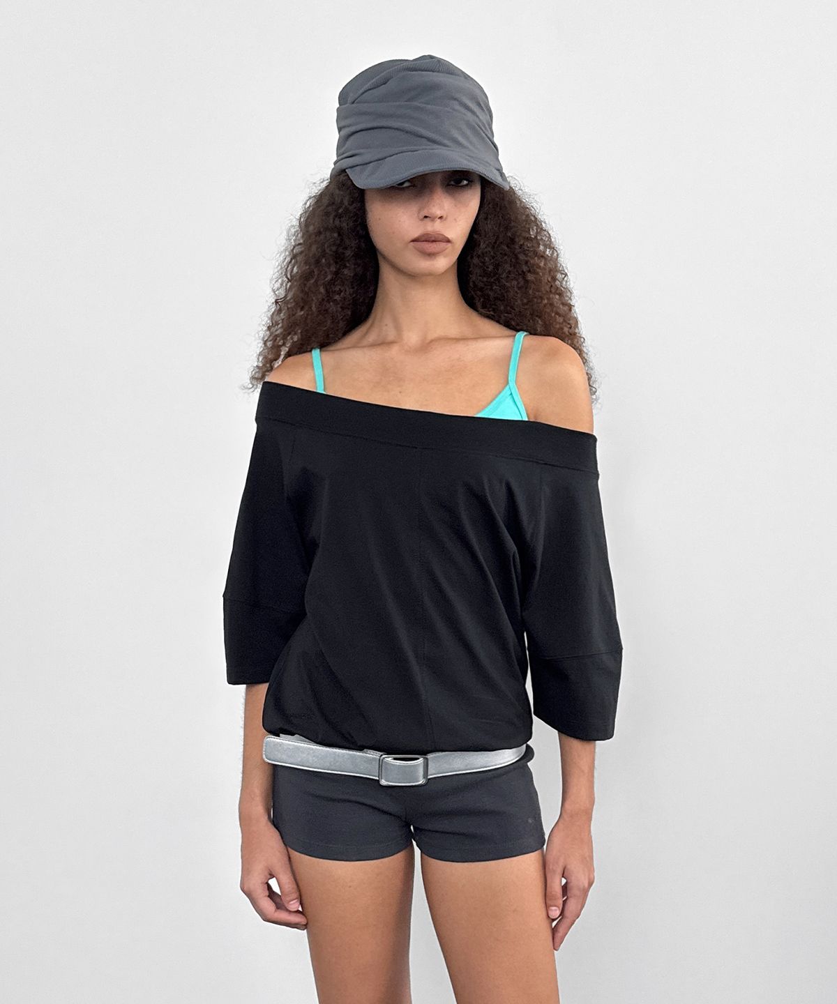 샌드릭(SANDRIC) Multi-Neck Tee_Black