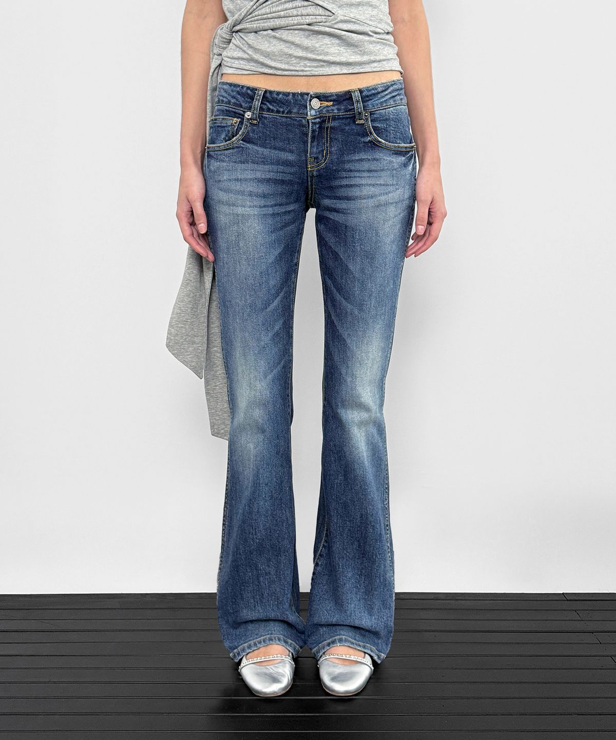 샌드릭(SANDRIC) Slim Bootcut Denim Pants_Mid blue