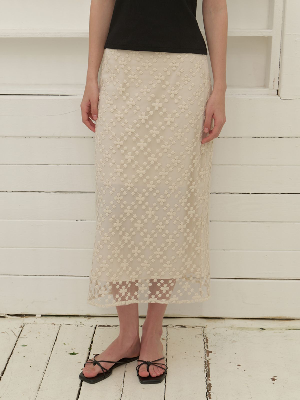 리엘(RE L) Faint lace skirt (natural)