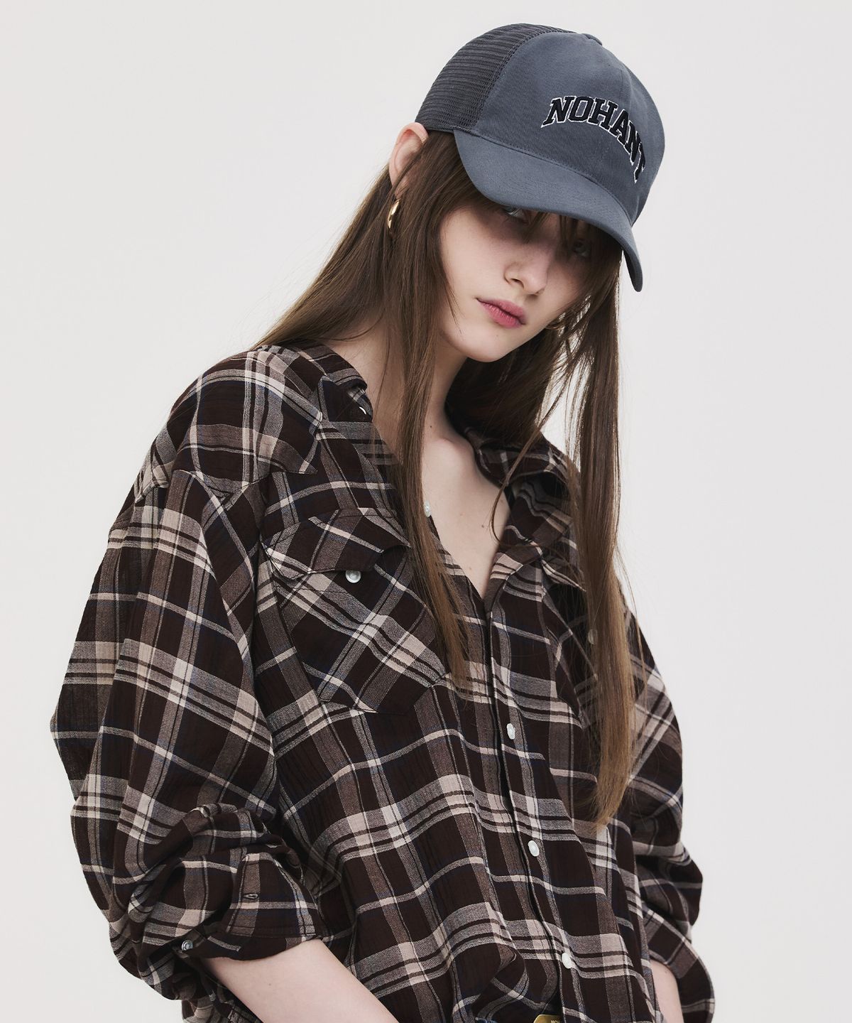 노앙(NOHANT) ARCH LOGO TRUCKER CAP GRAY