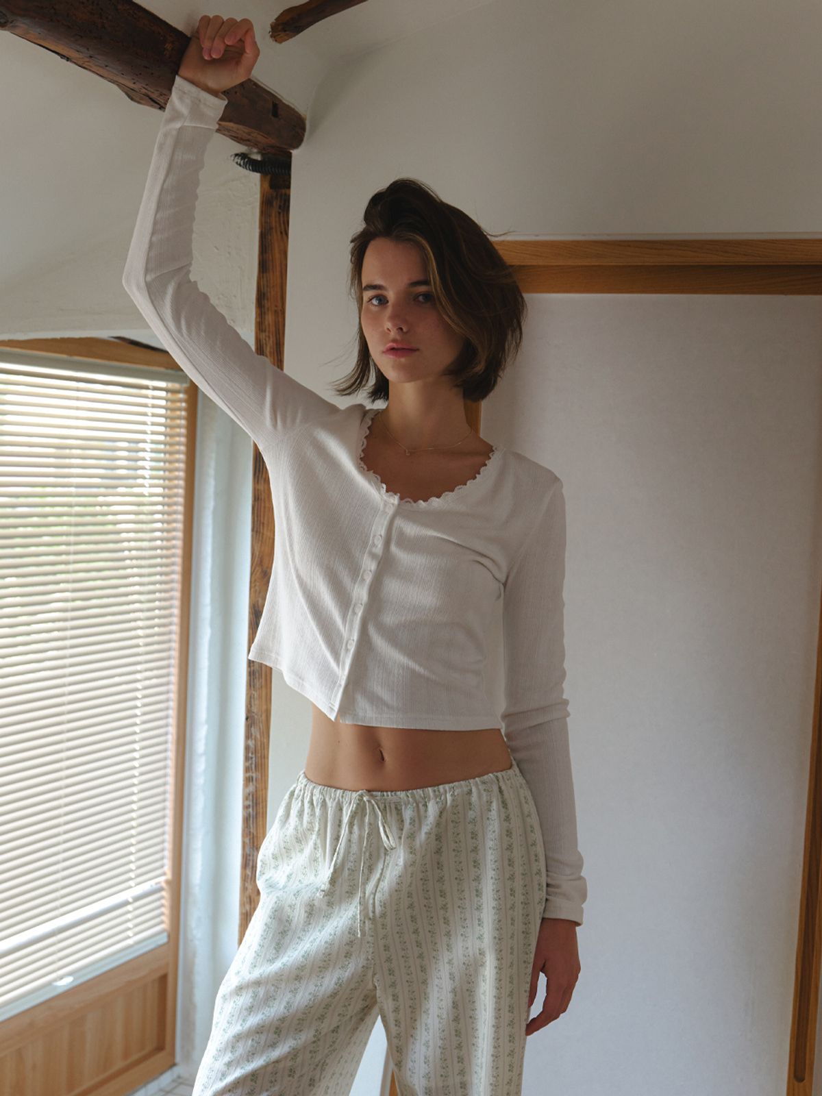 리엘(RE L) Rosanna v lace cardigan (white)