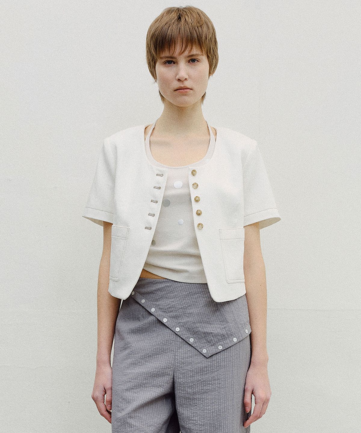 엔오르(EN OR) SCOOP NECK CROPPED JACKET - IVORY