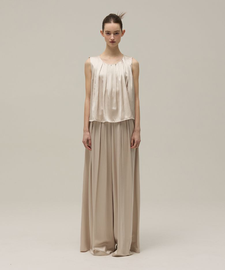 Wide pleated pants