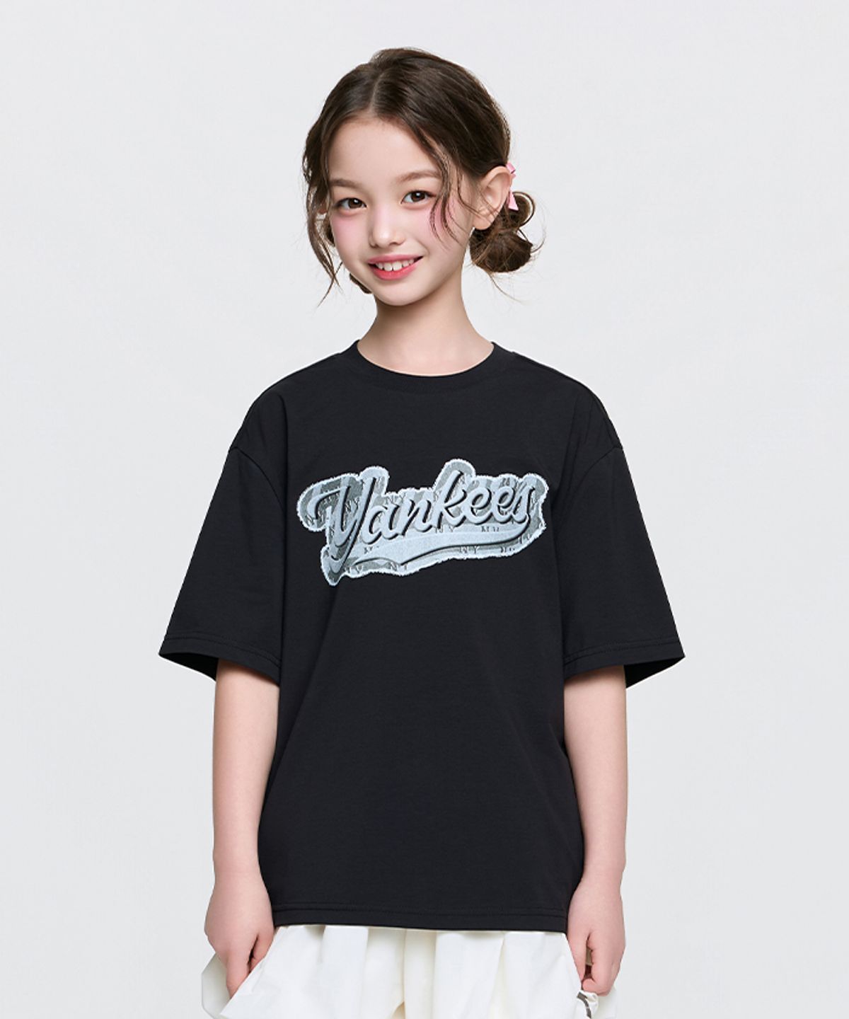 엠엘비 키즈(MLB KIDS) 스트릿 모노그램 데님 컬시브 티셔츠 NY (Black)