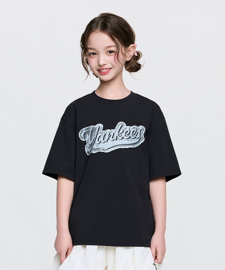 스트릿 모노그램 데님 컬시브 티셔츠 NY (Black)