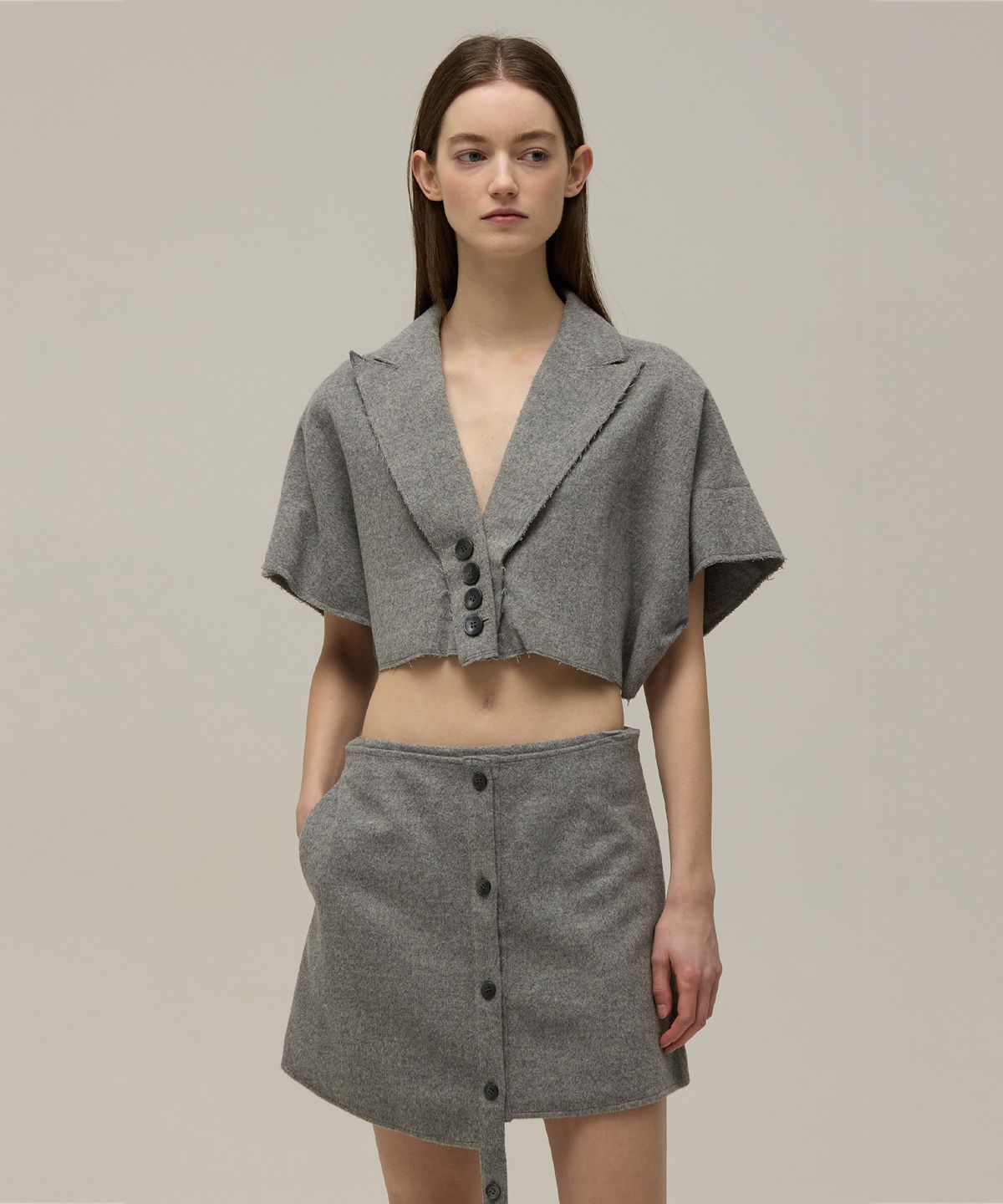므아므(MMAM) Sleeveless crop  coat