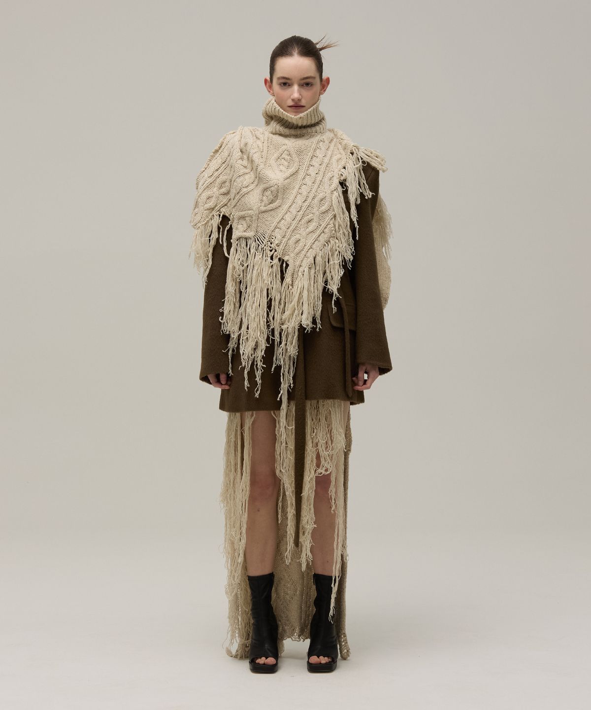 므아므(MMAM) Cable destroyed knit tassel vest