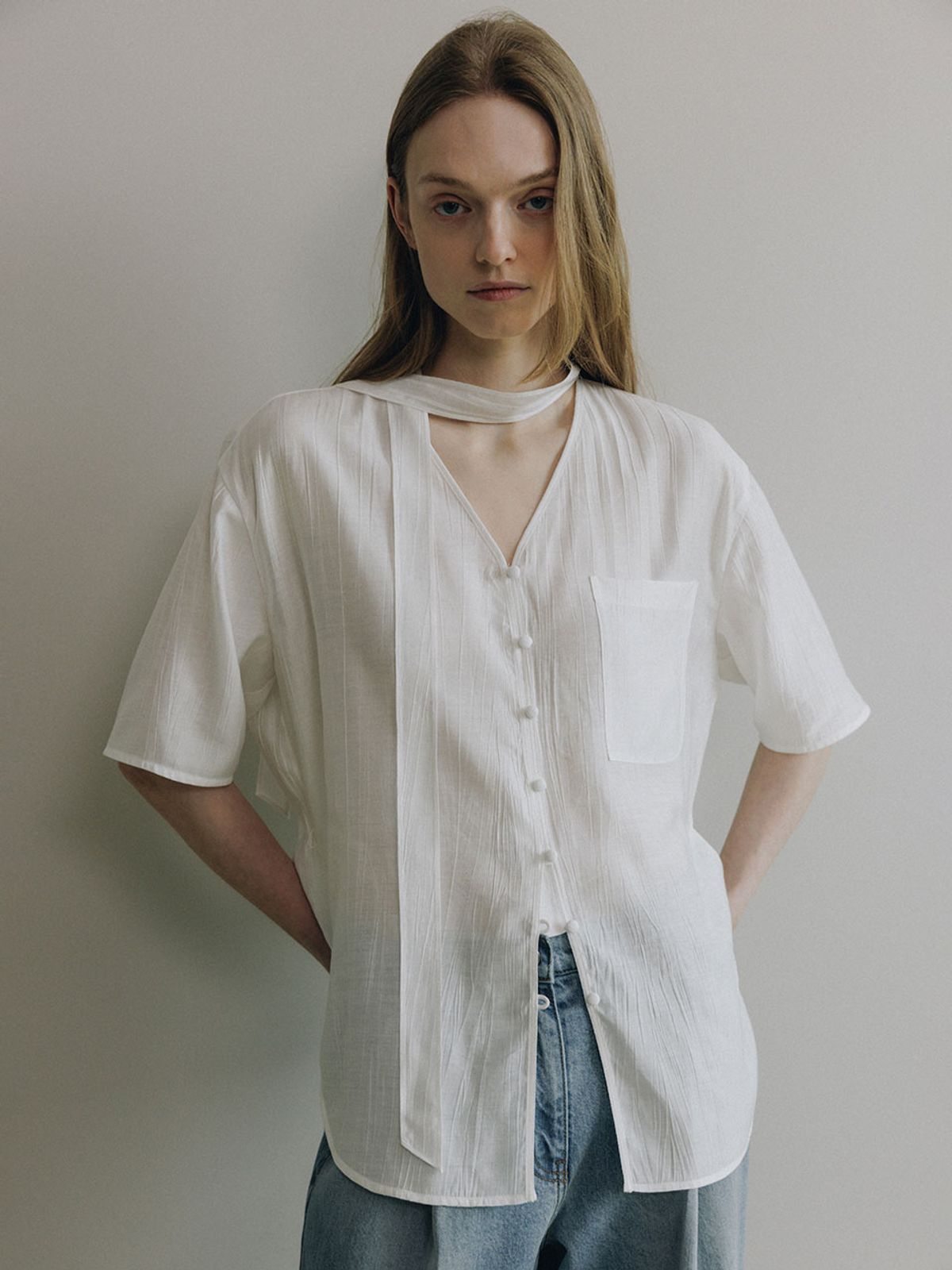 루에브르(LOEUVRE) Soft Scarf Neck Sheer Shirt SW6MB791_2color