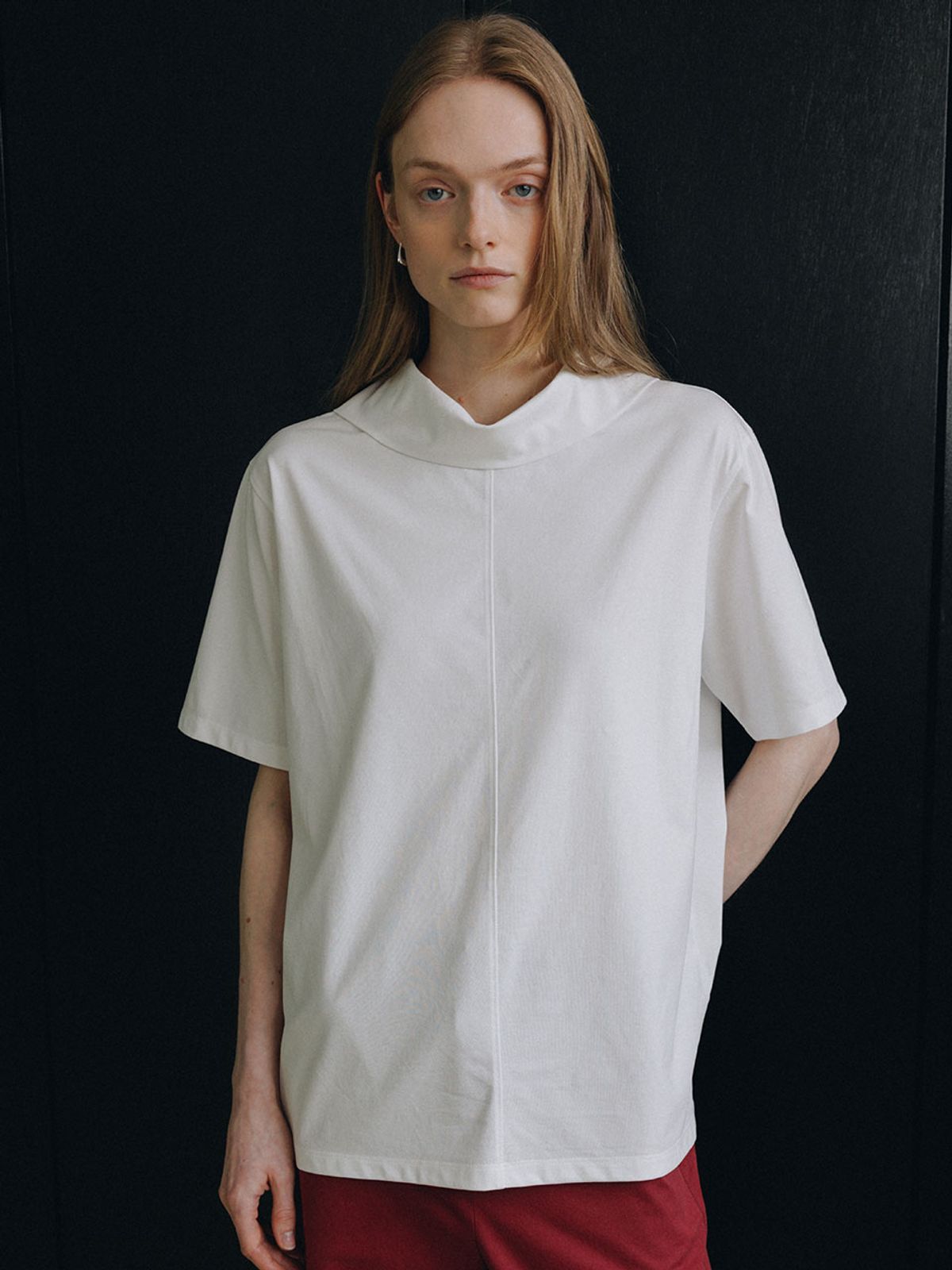 루에브르(LOEUVRE) Loose Cowl-Neck Half-Sleeve T-Shirt SW6ME773_2color