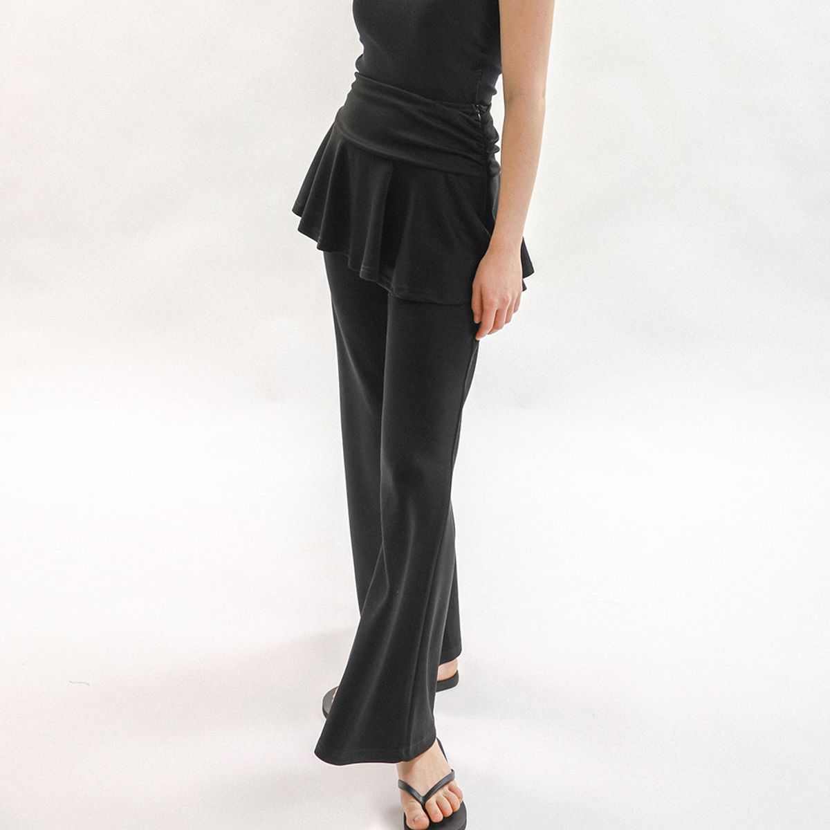 멜라니조이(MELANIE JOY) MJ_Layered waist peplum pants_2color