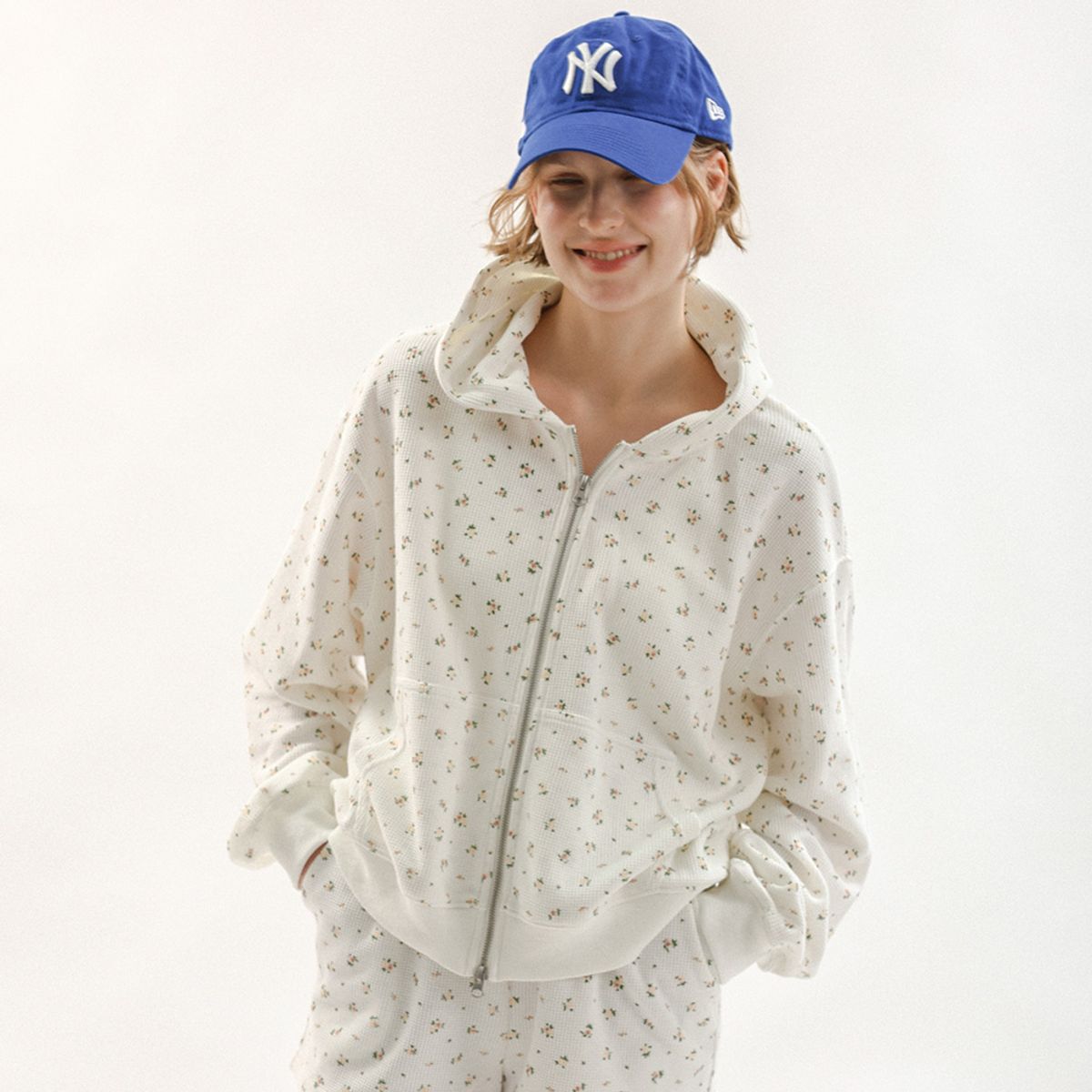멜라니조이(MELANIE JOY) MJ_Floral zip-up hoodie jacket_2color