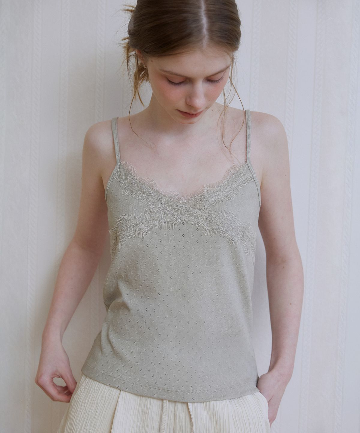 노운베러(KNOWNBETTER) Lace sleeveless [KNSS08TS06]_Beige