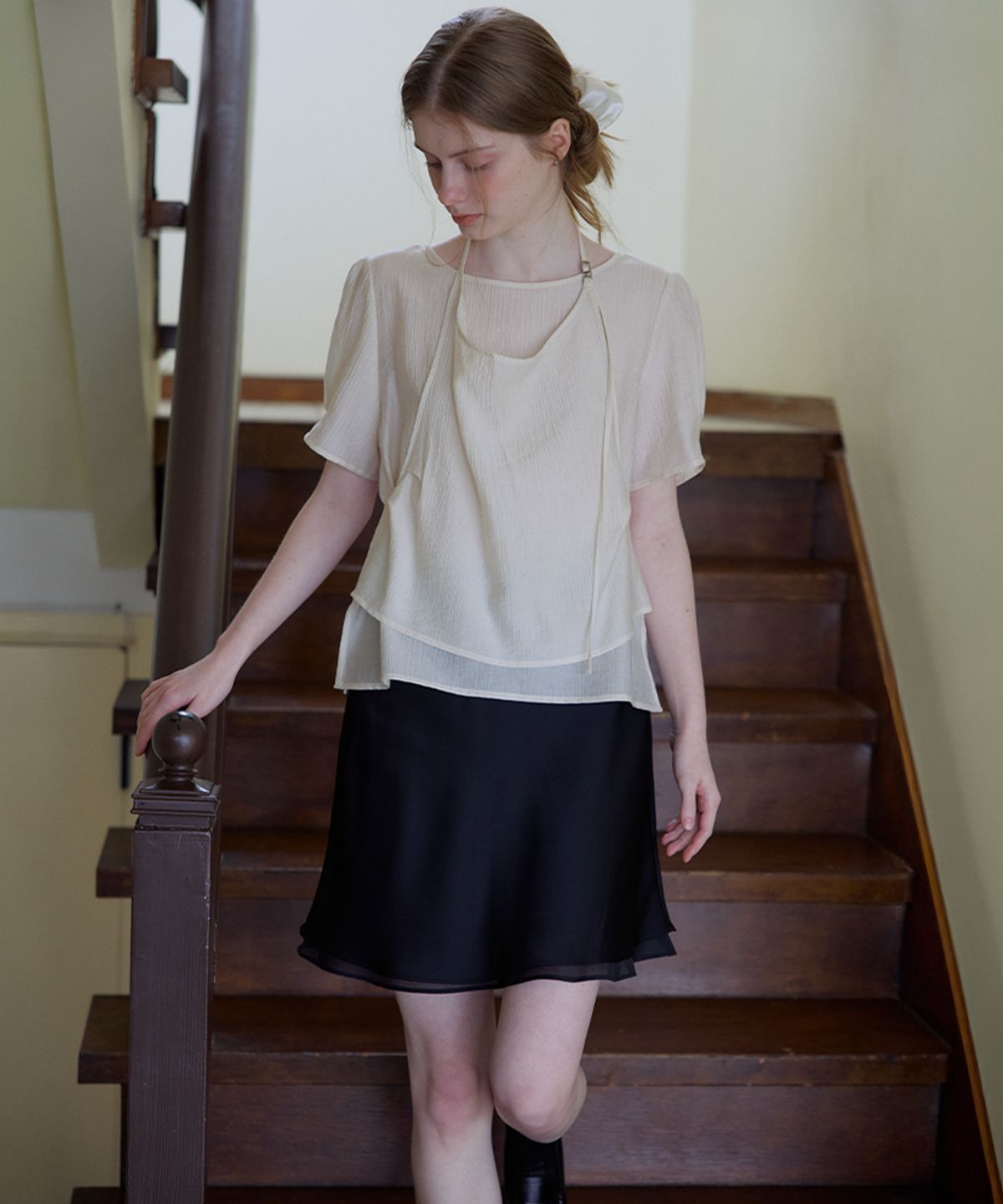 노운베러(KNOWNBETTER) Shiny layered blouse [KNSS08BL01]_Cream