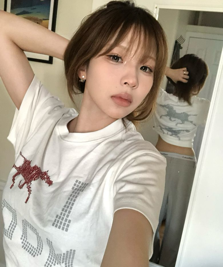 System Error Horse crop Tee ivory