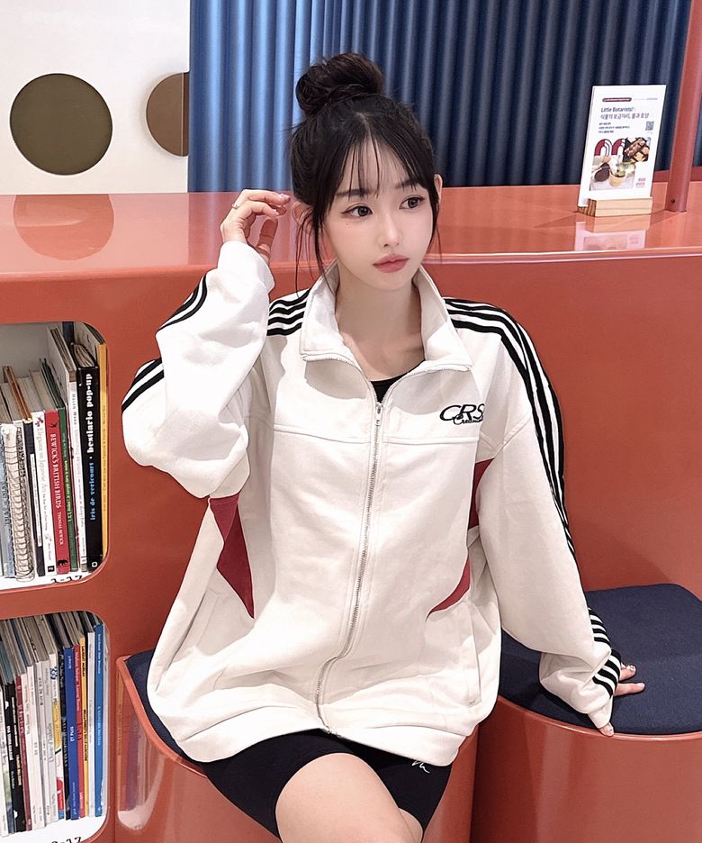 스웨이드 4선 트랙 배색 집업 아이보리
