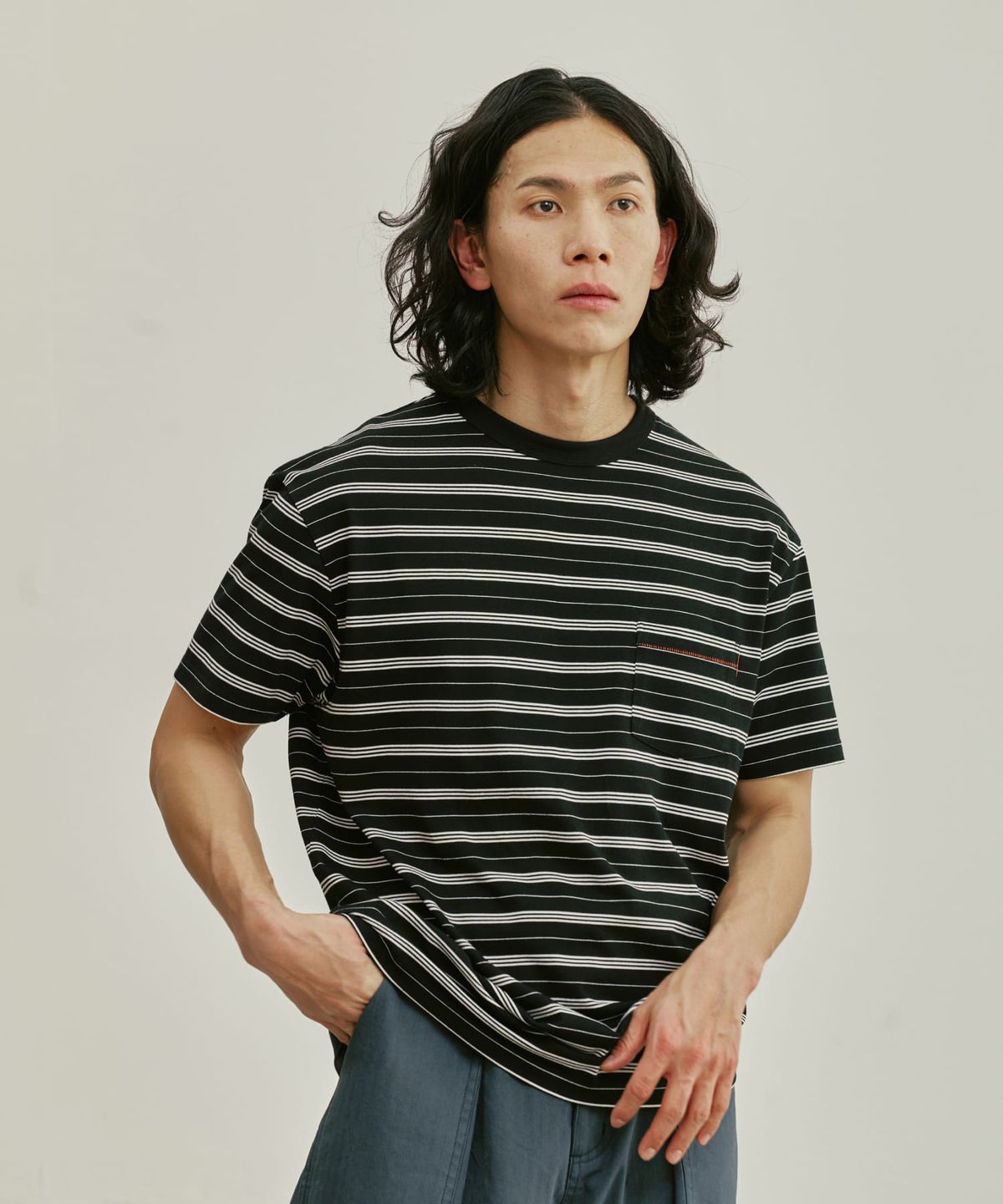 유니버셜 오버롤(UNIVERSAL OVERALL) STRIPE SHORT T-SHIRT BLACK