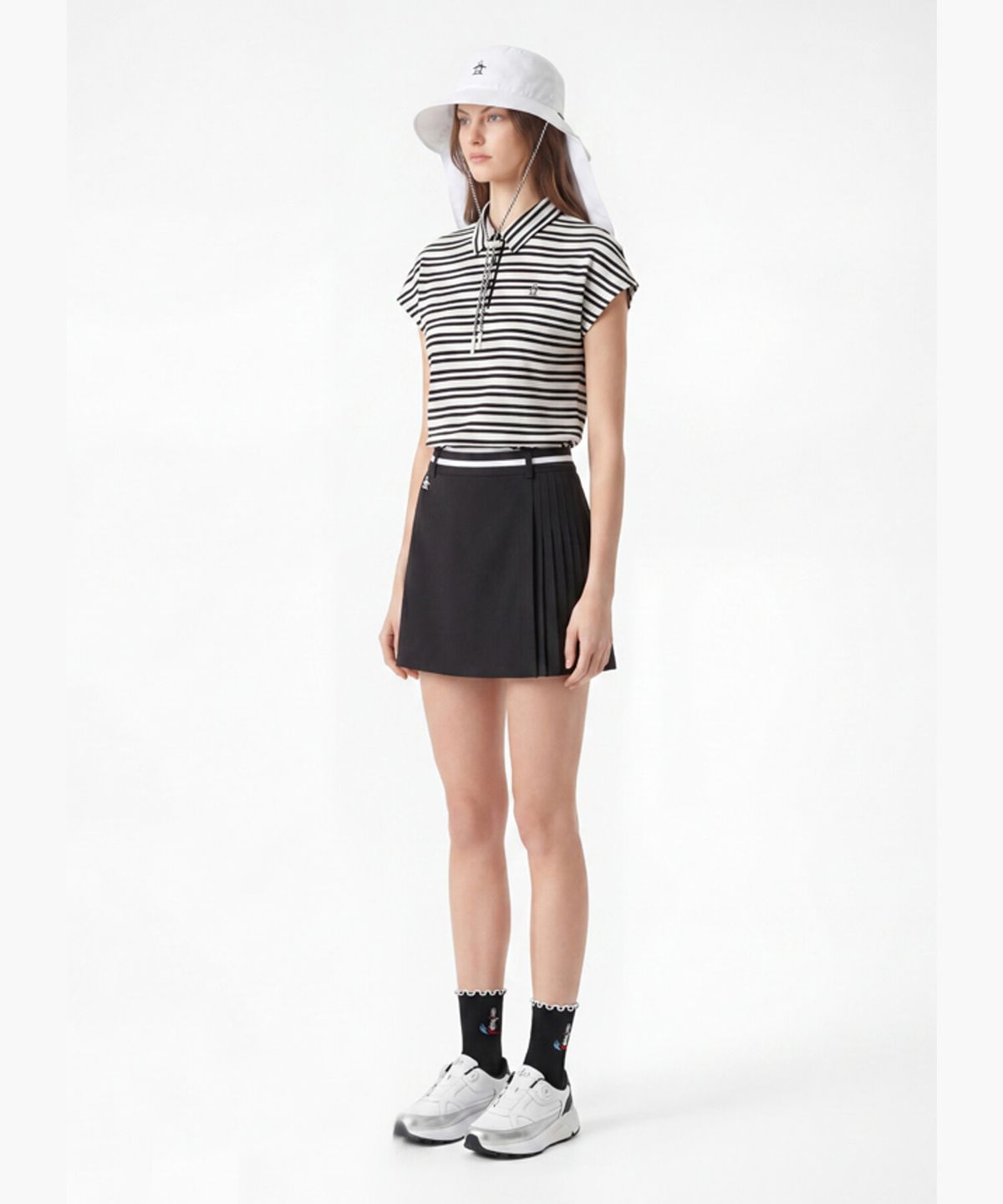 먼싱웨어(MUNSINGWEAR) 여성 썸머 플리츠 스커트 블랙 MR222LSK51