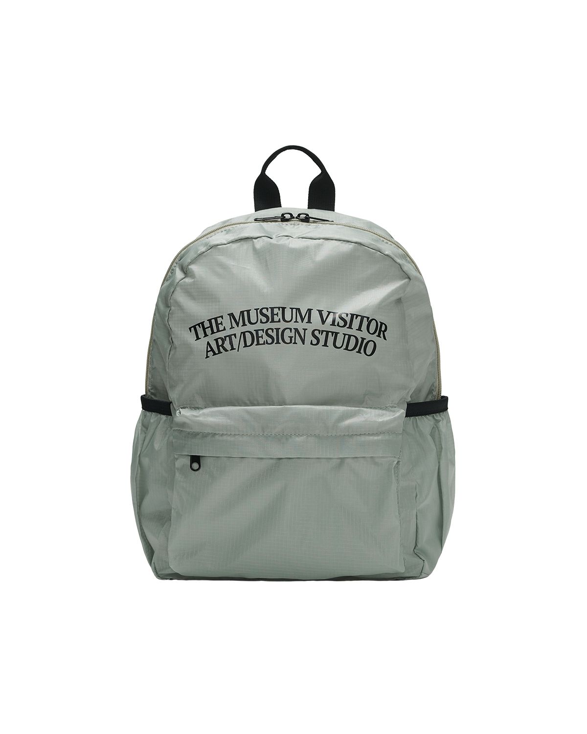 더뮤지엄비지터(THEMUSEUMVISITOR) PACKABLE LOGO BACKPACK (GREY)