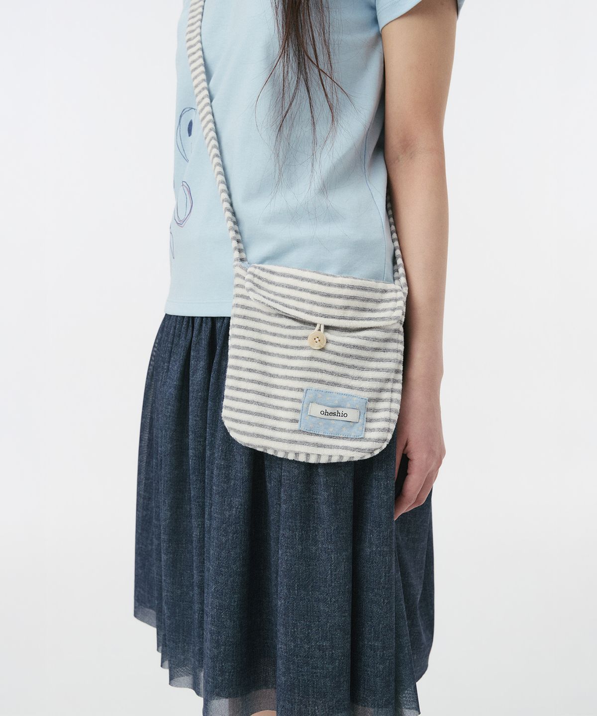 오헤시오(OHESHIO) STRIPE TERRY MINI CROSSBODY BAG, GRAY