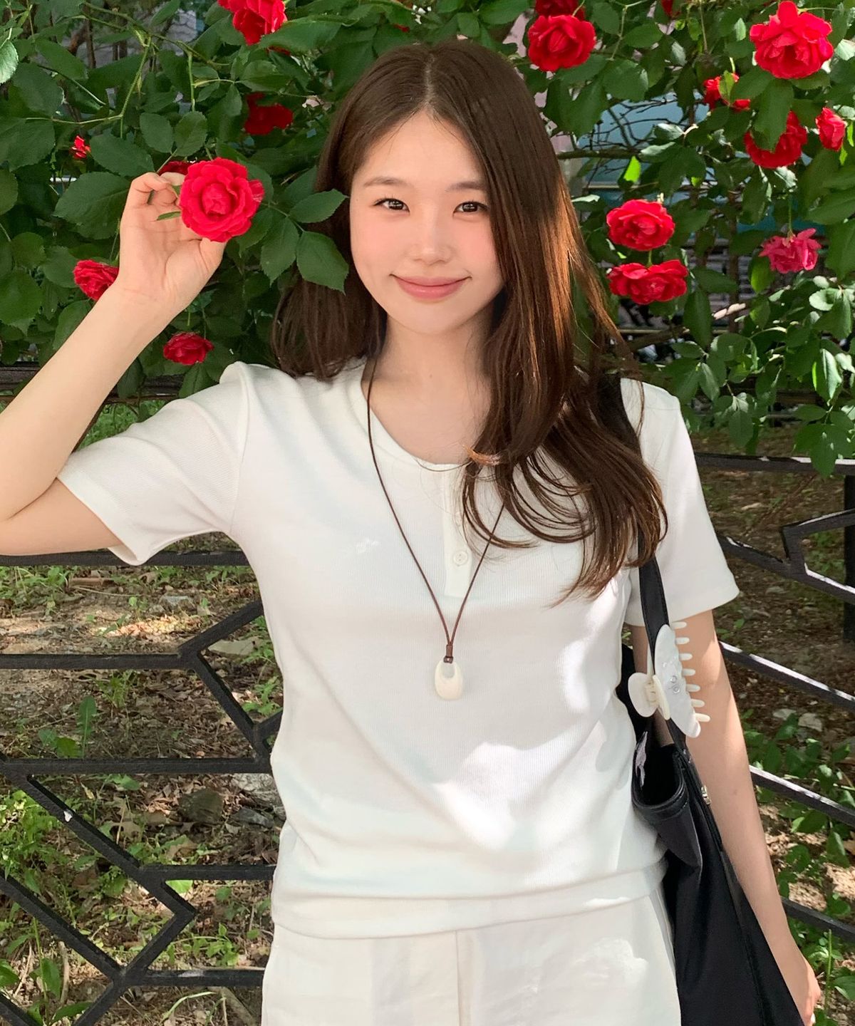 드로우핏 우먼(DRAWFIT WOMEN) 베이 헨리넥 반팔 티셔츠 [WHITE]